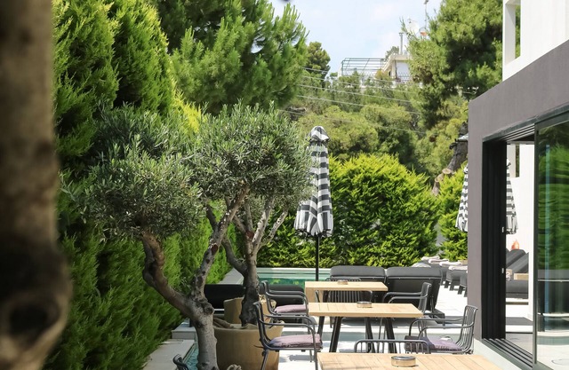 Azur Hotel