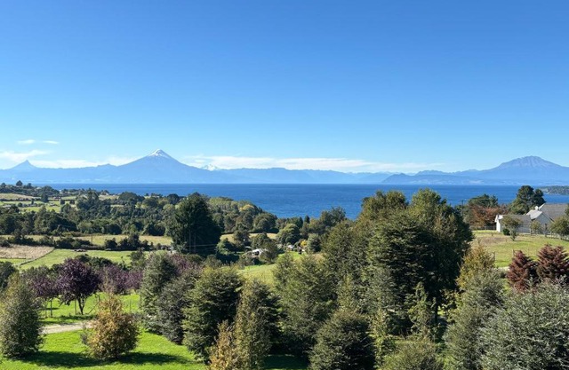 B&B Frutillar Lake & Volcano view