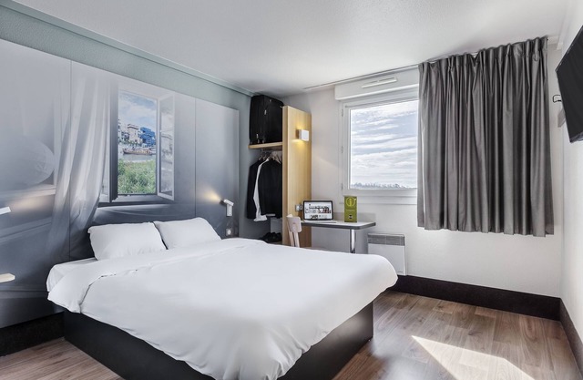 B&B HOTEL Lyon Grand Stade Meyzieu