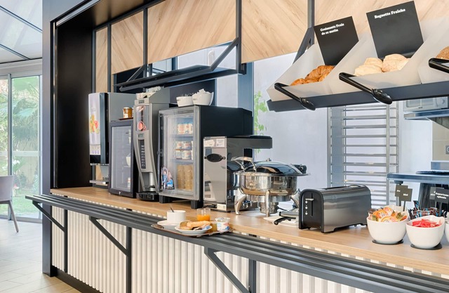 B&B HOTEL Paris Meudon Vélizy