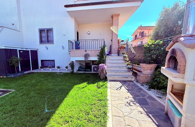 B&B La Fenice Rome - Fiumicino. Close to the center of Rome and the airport.