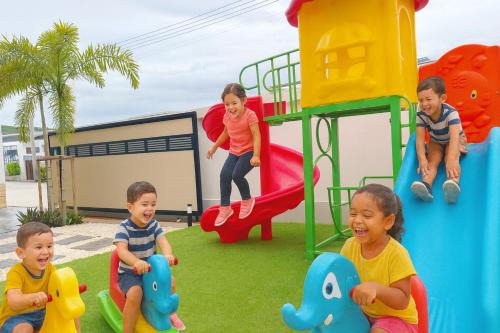 B leaf pool villa ชะอำ