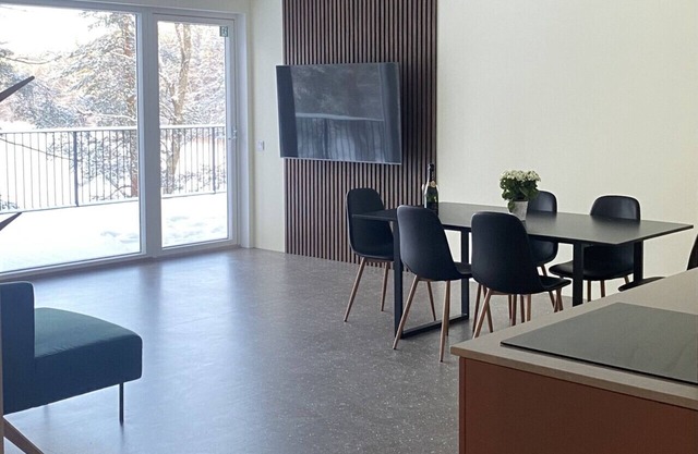 B1 Lakeside Suite Polku Hotel