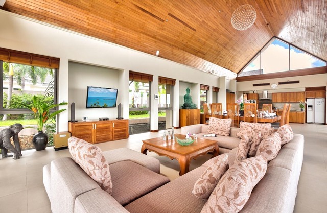 Baan Grand Vista - 5 Bed Private Pool Sea View Villa