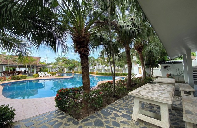 Baan Sanuan Resort