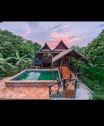 Baanthaeraek Vintage Bungalow