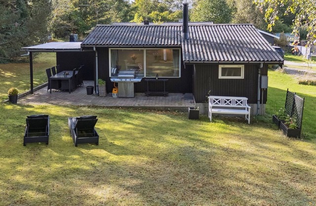 "Baarde" - 1.2km from the sea by Interhome