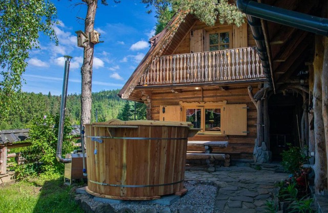 Bacówka w górach- Kolasówka