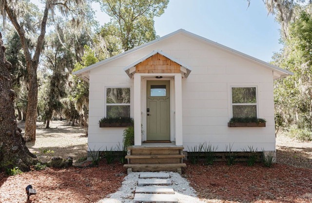 Back to school DEAL! Downtown Darien