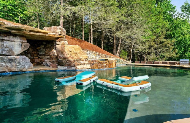 Backyard Oasis|Hot Tub| Fire Pit|WiFi|5m to PF