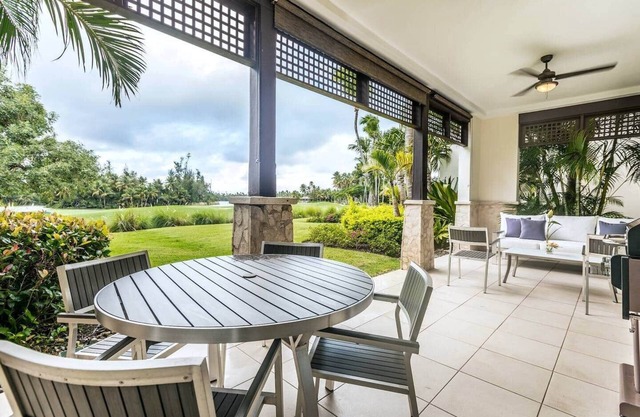 Bahia Beach Ground Level 2BDRM- Villa Flora