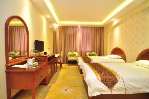 Bai Nian Sheng Shi Hotel