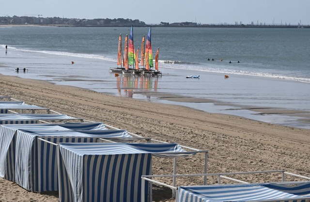 BAIE de LA BAULE - 150 m MER -Spacious T3, 73 m2, 2 terraces, 2 bedrooms.