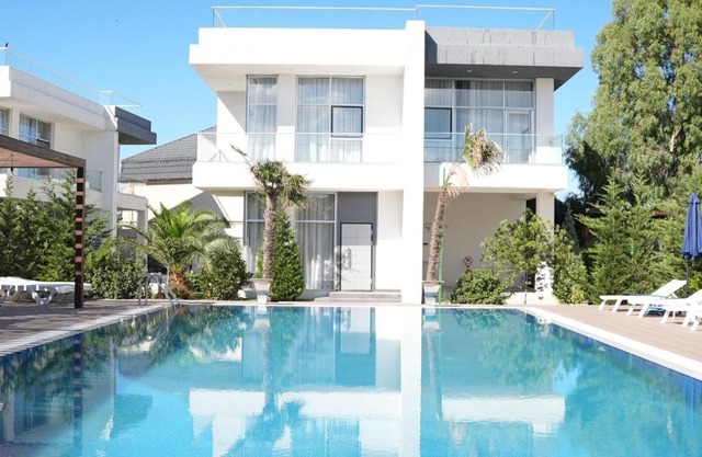 Baku Tiffany villas