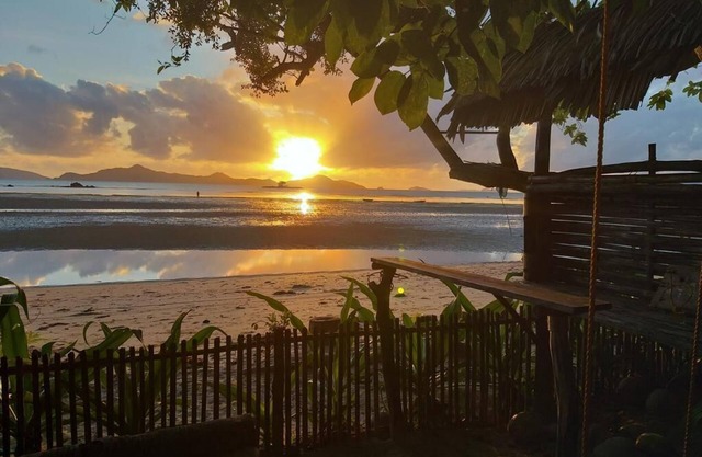 Balay Cuyonon Eco Lodge