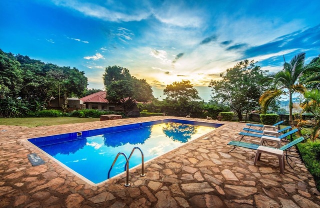 BANANA VILLAGE ECO RESORT ENTEBBE GARUGA