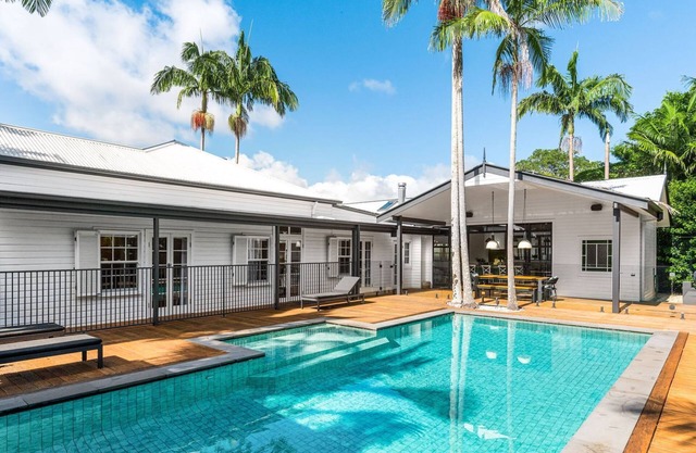 Bangalla Bangalow - heritage farmhouse with pool