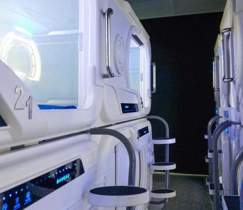 Bangau - Short Term Rest Area Capsule Hotel