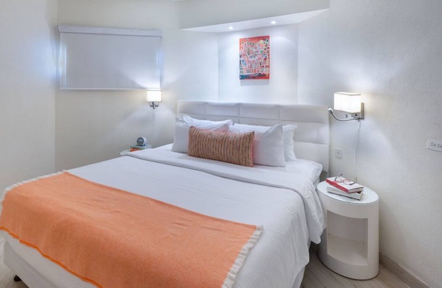 Barbados Escape: Kitchenette, Outdoor Pool, Free Beach Sunbeds, Great Views!