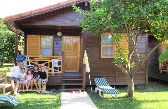 Baris Pension & Bungalows