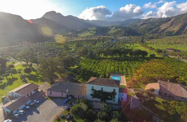 Barone GR Macrì Agriturismo Modi