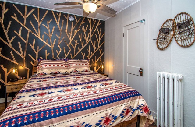Base Camp Gorham Center - Lovely 2-Bed