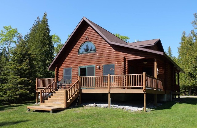 Bass Cove Cottage on Drummond Island