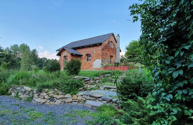 Bauernhaus am Zlotnickie See in der Nähe des Isergebirges