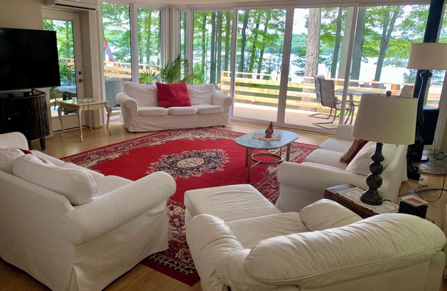 BAY DREAM Waterfront Clear, Warm, and Shallow.The best in the County