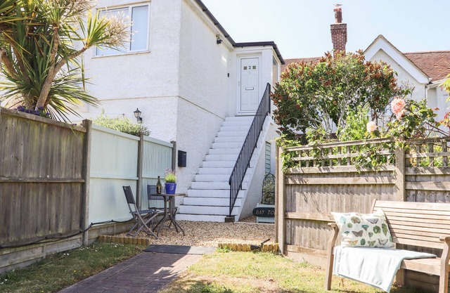 BAY TOR, with a garden in St Margaret's At Cliffe