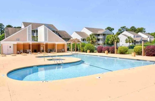BAY TREE gorgeous condo in Little River