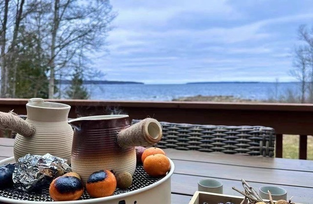 Bayview Waterfront Cottage