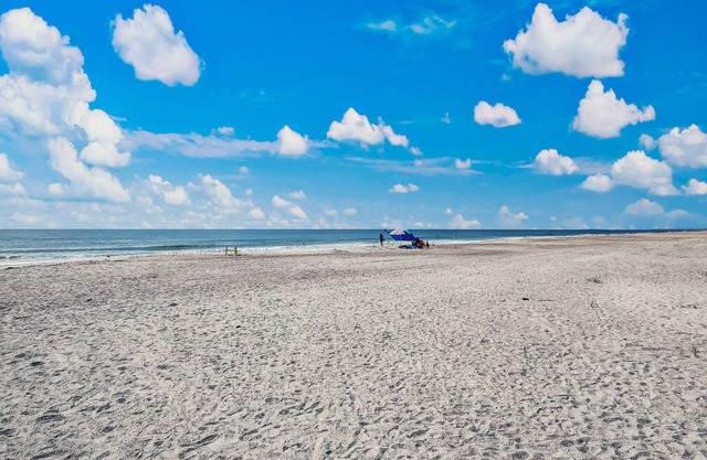 Beach 5 Villas - Immaculate 300 steps from the Ocean