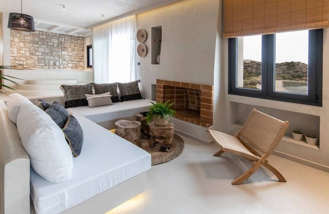 Beach Access Suites With Breakfast