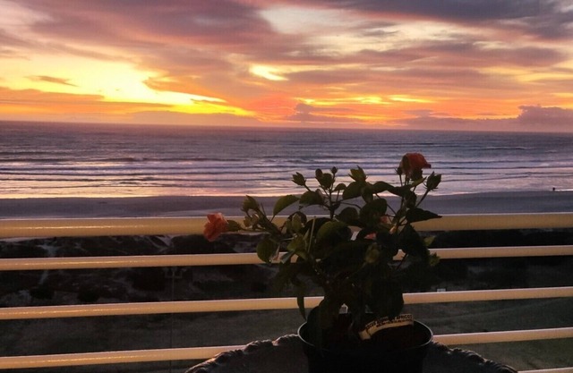 Beach Apartment 145m2, daily sunset, False Bay view, TOP location