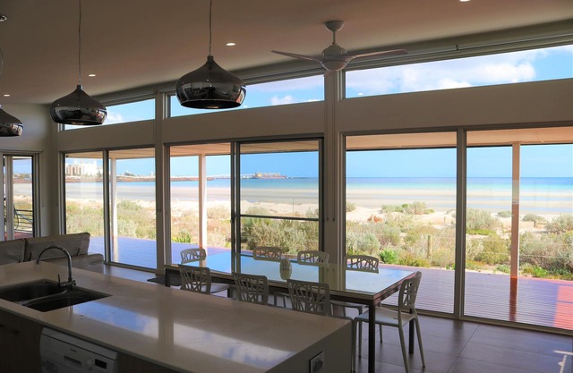 Beach Bliss Wallaroo nAbsolute beachfront location - step straight onto the sand