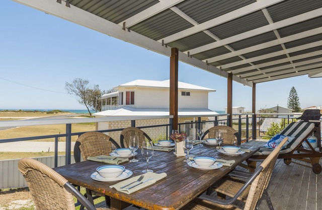 Beach Break - Family Accommodation with Ocean Views