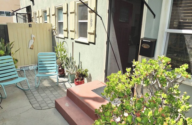 Beach Bungalow-lb