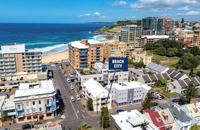 "Beach City"-ACE location-2BR+2 Bath+Garage-80m to beach+5 star😍