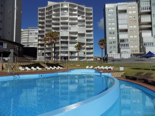 Beach Club 401