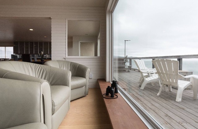 Beach Front 5B/3BT 3200SQ HUGE Luxury only 7 miles from San Francisco