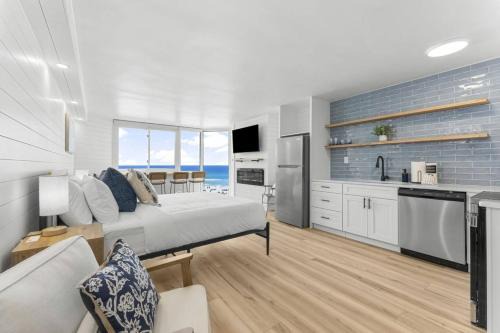 Beach Front Ocean View Condo - Top Of The Gulf 521