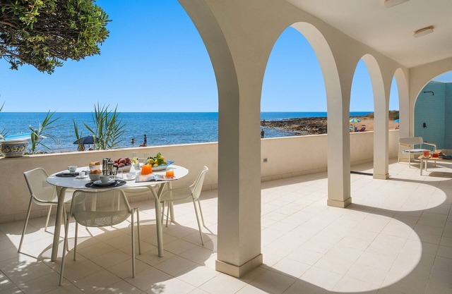 Beach front villa in Calabernardo, Noto, Sicily