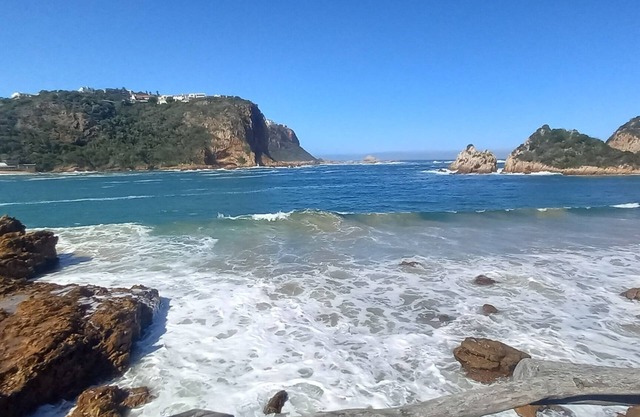 Beach house 120m from Coney Beach, Knysna Heads South Africa