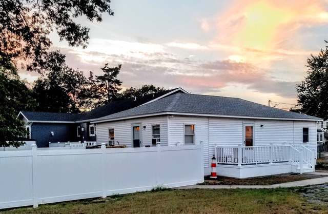 Beach House 7 Minutes to Ocean City Beach and Boardwalk