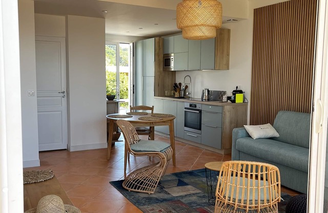 beach house with garden, direct waterfront access