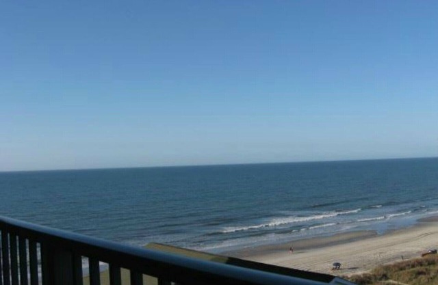 Beach Lover's Condo With Spectacular Ocean View, Pool, Lazy River, & Jacuzzi!