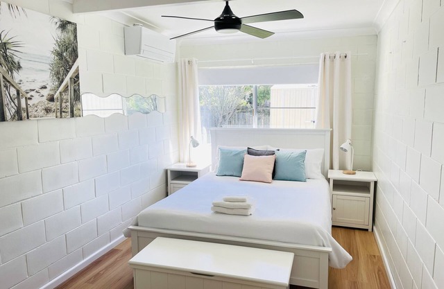 Beach Stay Partial Ocean Views Family Friendly 2 mins walk to the beach!