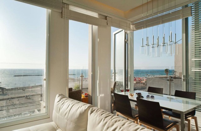 Beach & Sunset Panorama Apartment