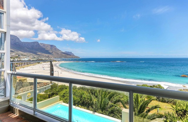 Beach Villa 1 - Large villa on Camps Bay Beach